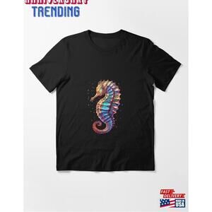 Beautiful Seahorse For Sea Animal Fans Gift Fish Essential Tshirt Classic
